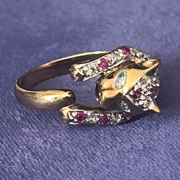 Gold Tone Panther Ring with Clear and Pink Stones Marked 925 - Picture 5 of 10